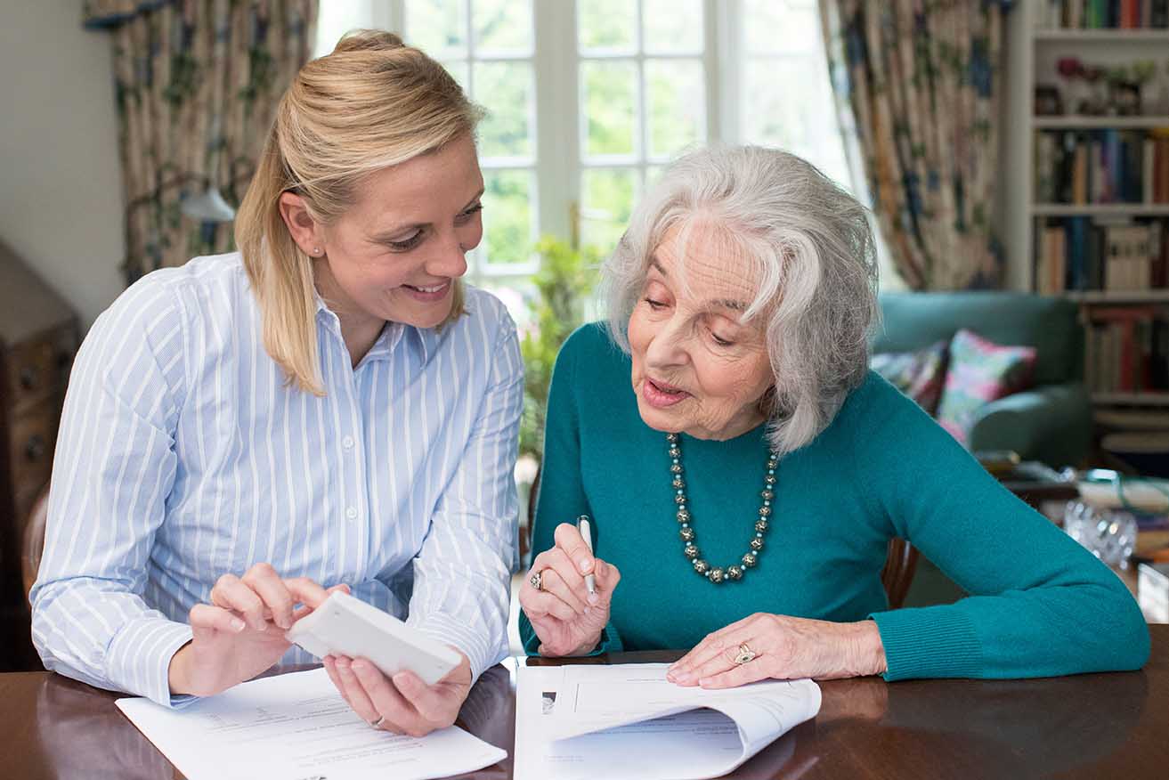 Betreuung von Senioren Demenzbetreuung Hilfe im Alltag